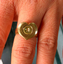 Valentines Day to send Girlfriend birthday gift ring shell case ring brass military sister-in-law military love gift