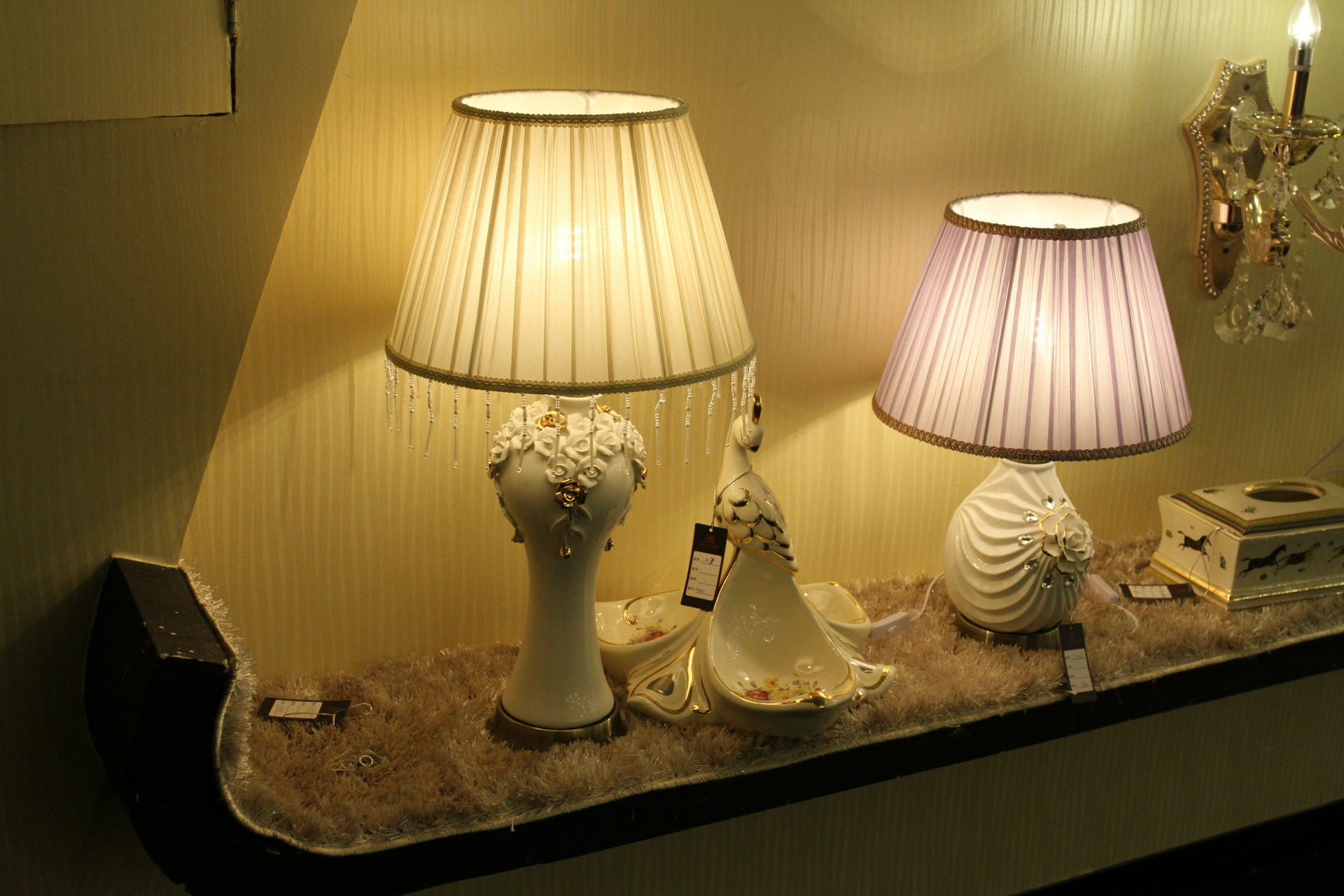 花样台灯 为生活增添一抹别样趣味