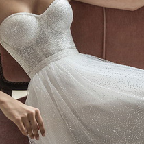 Modern simple light wedding dress 2021 new princess fantasy luxury sexy bandeau small swing travel shoot simple