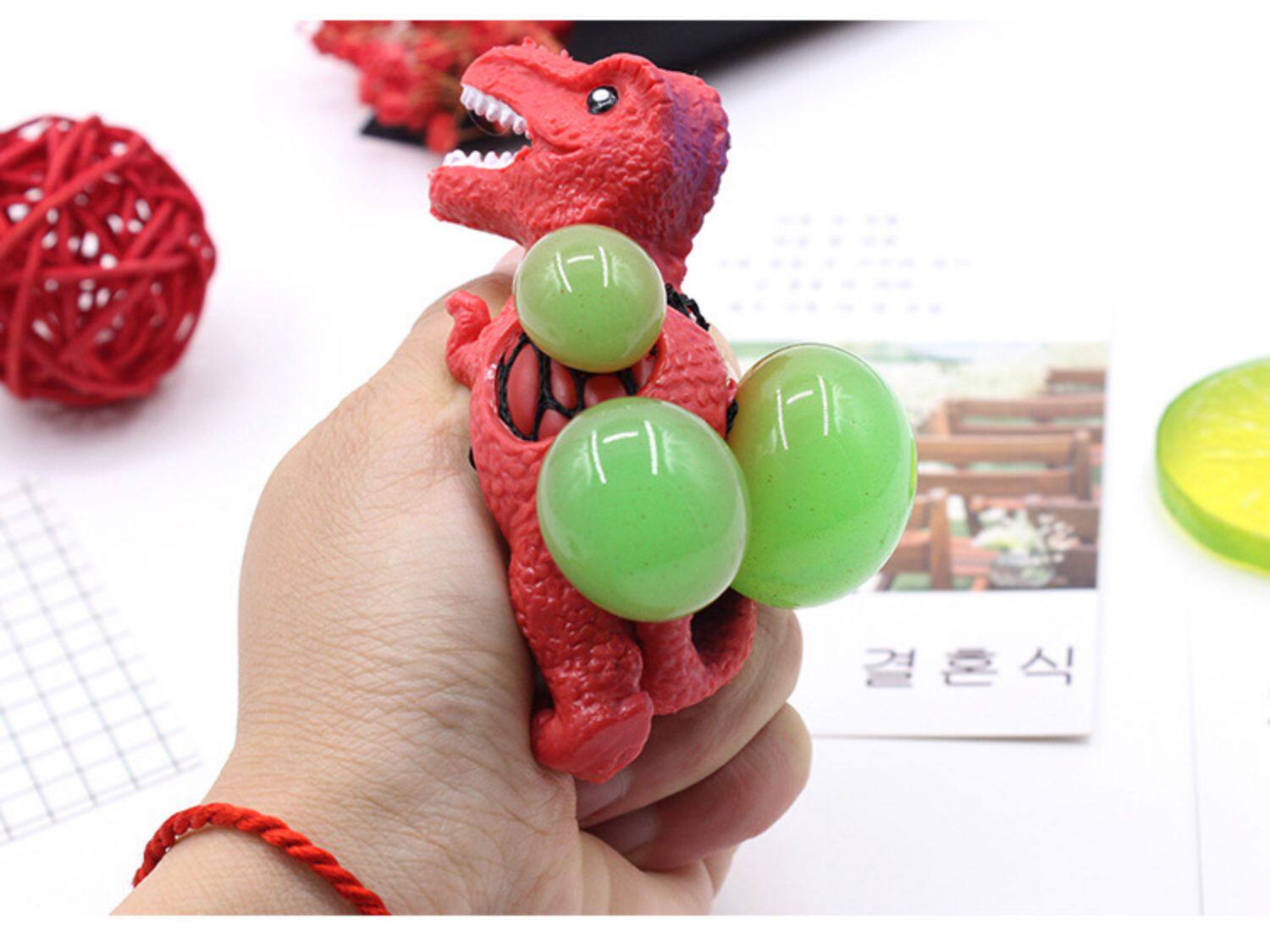 创意手捏整蛊发泄小玩具恐龙款葡萄球捏捏乐减压无聊解压球发泄球