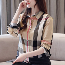 Plaid shirt womens Korean version of the fashion loose spring new British fan literary retro top cotton plaid shirt