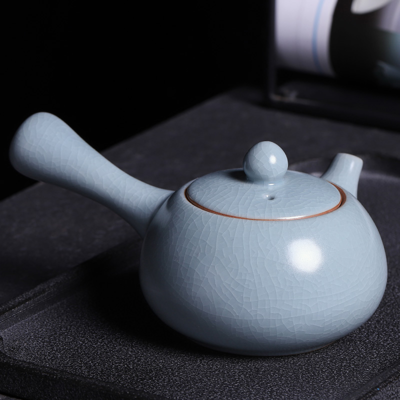 Single Japanese ceramic teapot tea side Single pot handle tea filter side put the pot of the small one with the hand pot