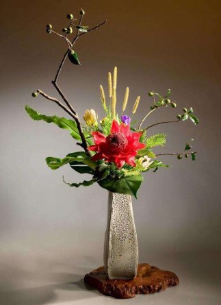 插花早已成为了时尚的代名词,就算是简单置放在家中,也