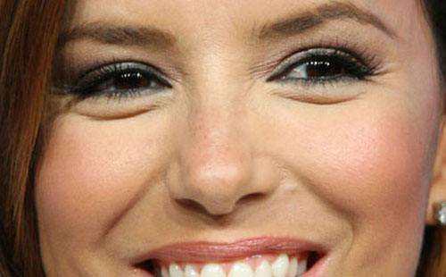 笑起来出现干纹那是你一直有这坏习惯