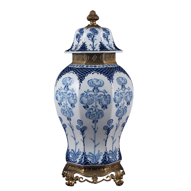 European blue and white porcelain storage tank sitting room place, a new Chinese style household ceramics handicraft built altar porch soft decoration