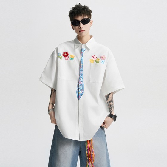 American hand-painted graffiti shirt men's summer niche trendy brand design short-sleeved shirt college style floral top
American hand-painted graffiti shirt men's summer niche trendy brand design short-sleeved shirt college style floral top