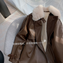 Leather women plus velvet padded winter 2021 new motorcycle clothing small fur one coat women short jacket