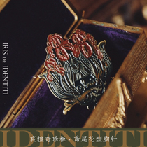 Iris badge mourning sandalwood paint IDENTITI design brass paint metal badge