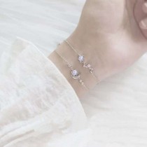 Girlfriend bracelets a pair of ancient fashion students lovely two-person beacon sisters three-person light and luxurious