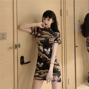 Young girl’s modified dress short slim cheongsam