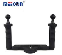 Diving photography equipment camera waterproof shell double grip lamp arm bracket underwater flashing light camera base bracket