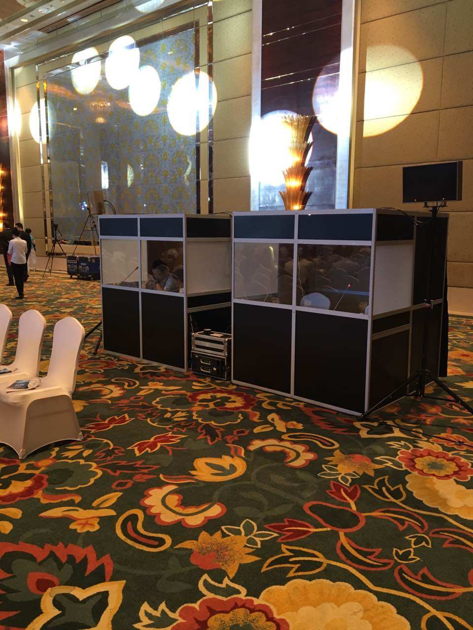 译员间同传翻译间同传箱同声传译间铝合金户外室内保安房更衣室间