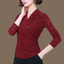 Silk coat female 2021 Autumn New Long Sleeve V collar solid color short T-shirt middle aged and old mother mulberry silk shirt