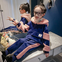 Girls autumn and winter plus velvet padded suit 2021 new childrens winter foreign style two-piece girl childrens clothing