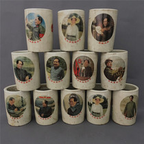 During the Cultural Revolution Chairman Maos pen holder antique porcelain collection old objects antiques decorative art old goods