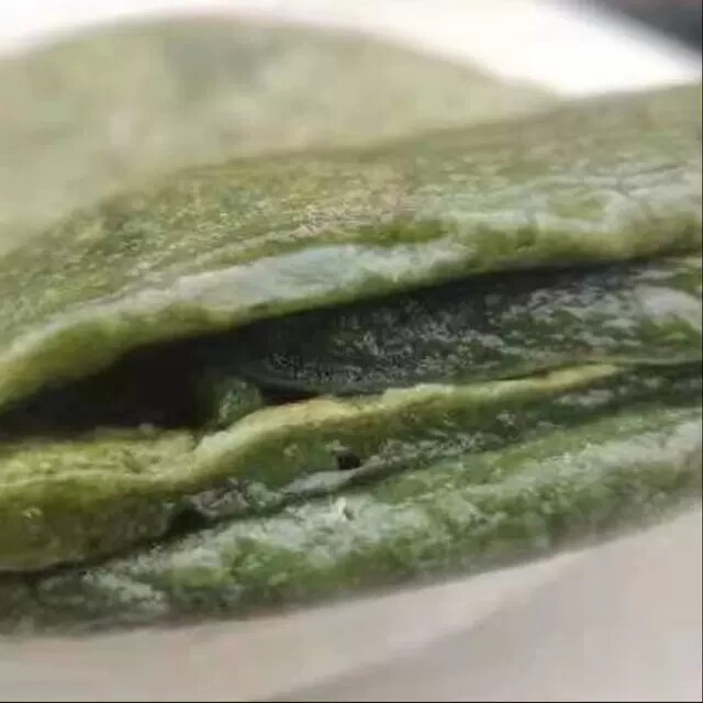 云南文山壮族火草粑粑三月粑蒿子粑粑蒿菜鼠曲草绿粑粑