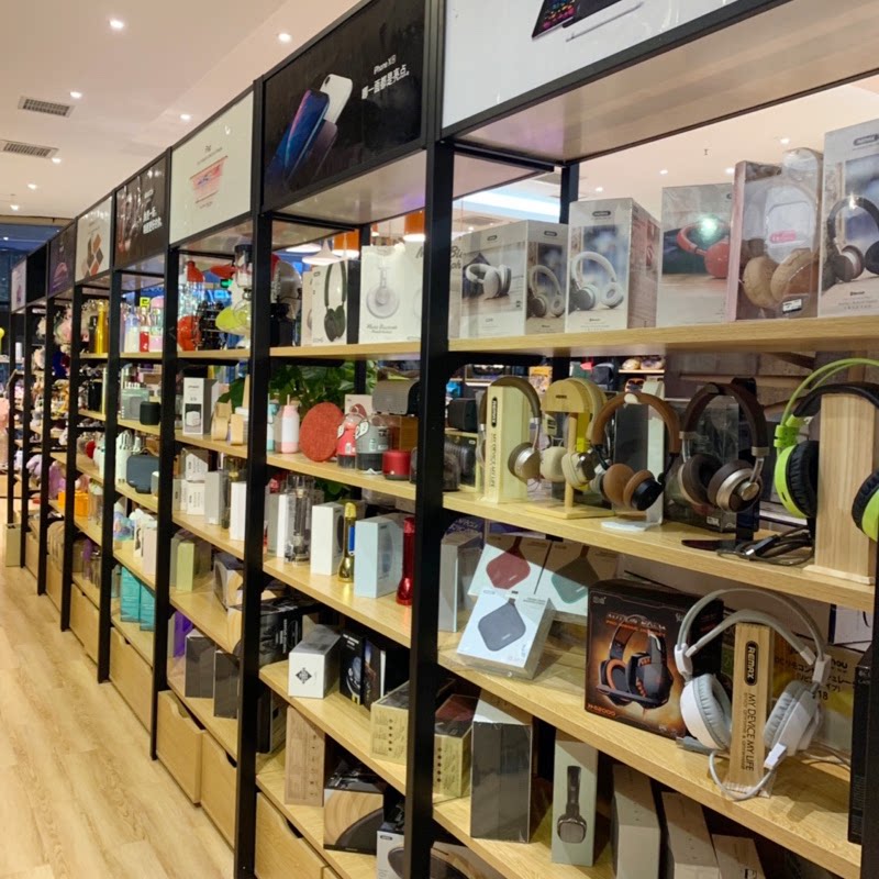 做红火的手机配件店展示架先挑起来