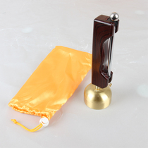 The automatic leading up of the wooden handle by the extension of the wooden handle by the extension of the pure copper Citation by the single hand