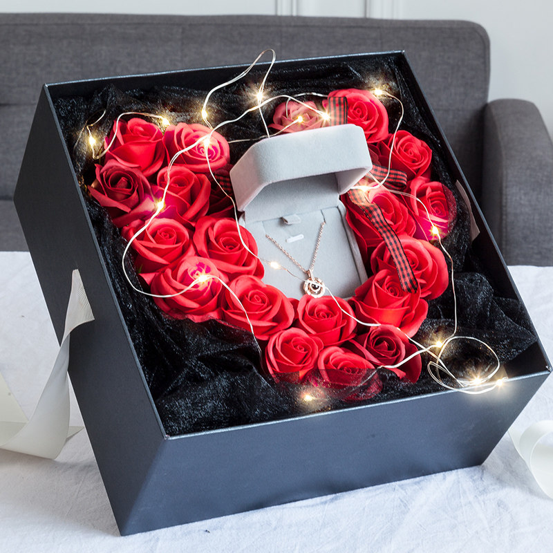 女生礼物表白闺蜜送生日创意特别浪漫节庆用品走心香皂花礼盒女朋