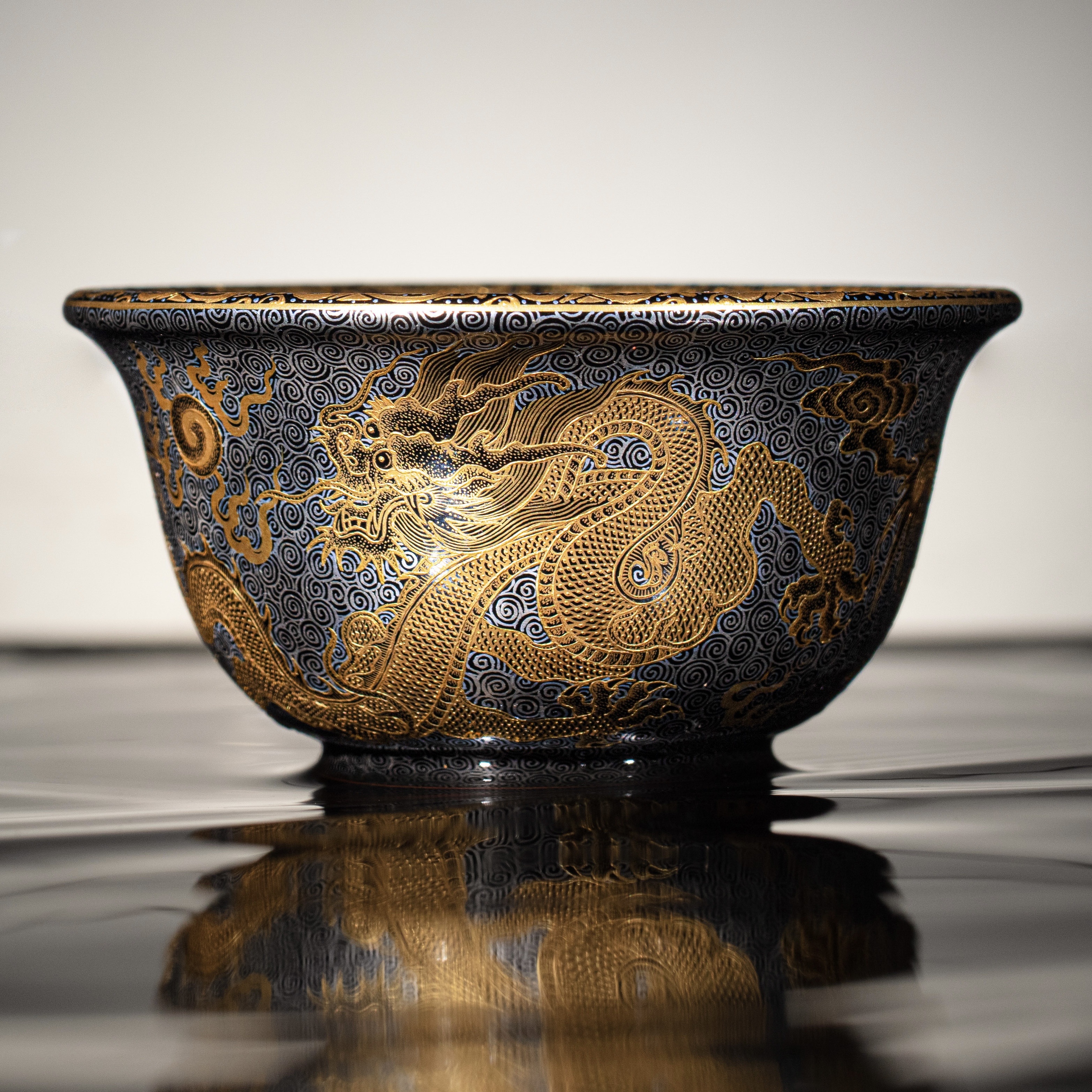 中国古美術・珍蔵珐琅彩と鎏金茶壺・陶磁器・置物・酒道具・純手描き・極細工・箱付 中国古美術・珍蔵珐琅彩と鎏金茶壺・陶磁器・置物・酒道具・純