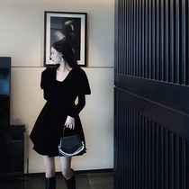 Silk suede one-piece dress spring 2022 new cashew slim Hembe style retro square collar Blister Little Black Dress Child