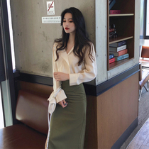 Early autumn new 2021 net red womens fashion trend Early Autumn fashion foreign style professional suit medium long skirt two-piece set