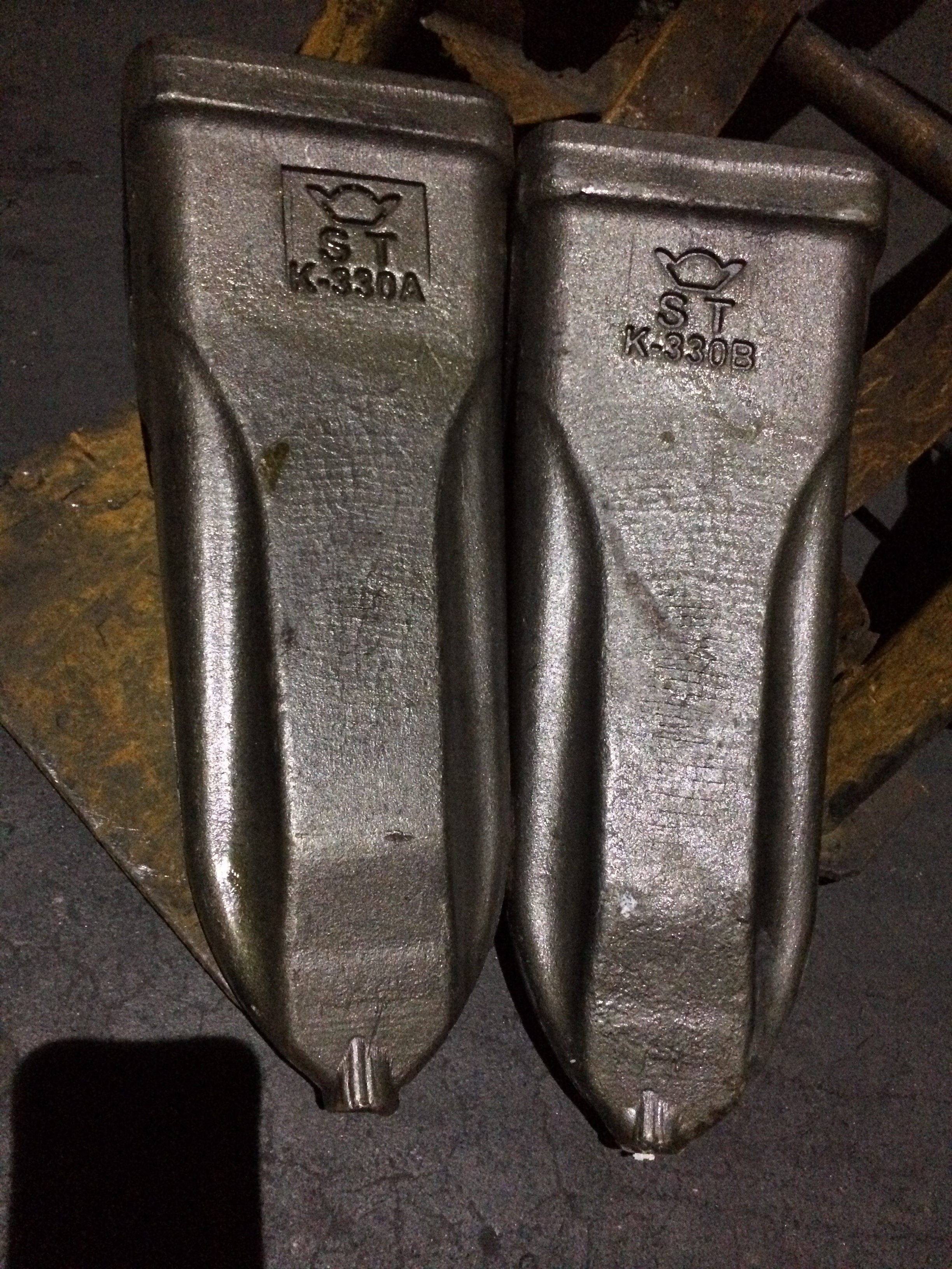 锻造挖机卡特330斗齿9w8452斗齿,挖机小松300斗齿系列,合金耐磨