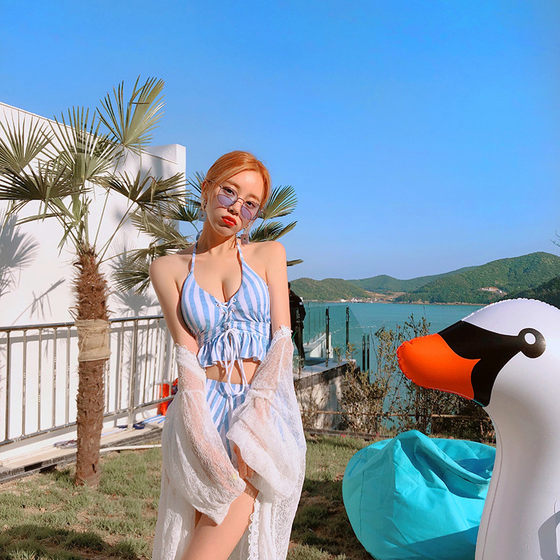 Sunscreen clothes for women 2025 new super fairy swimsuit with loose fairy internet celebrity bikini shirt jacket cardigan
Sunscreen clothes for women 2025 new super fairy swimsuit with loose fairy internet celebrity bikini shirt jacket cardigan