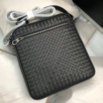 Mens Single Shoulder Mailbag 2022 New Fashion Business Classic Head Layer Bull Leather Woven Casual Vertical Diagonal Satchel