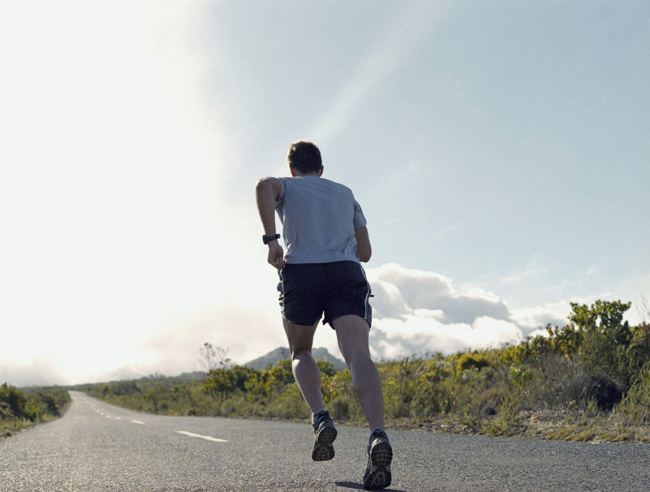 只有正确的跑步姿势 才能达到锻炼的目的