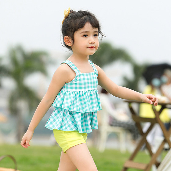 Children's swimsuits, girls and girls cute split plaid boxer pants, baby three-year-old children's swimsuit 2025 new style
Children's swimsuits, girls and girls cute split plaid boxer pants, baby three-year-old children's swimsuit 2025 new style
