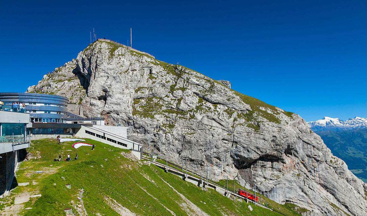 最陡峭的铁路,最大坡度竟有48度!