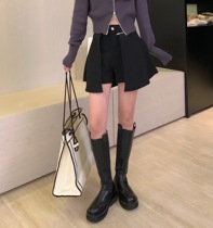 MLS black shorts womens autumn and winter 2020 new high-waisted skirt pants design sense small wide leg pants tide