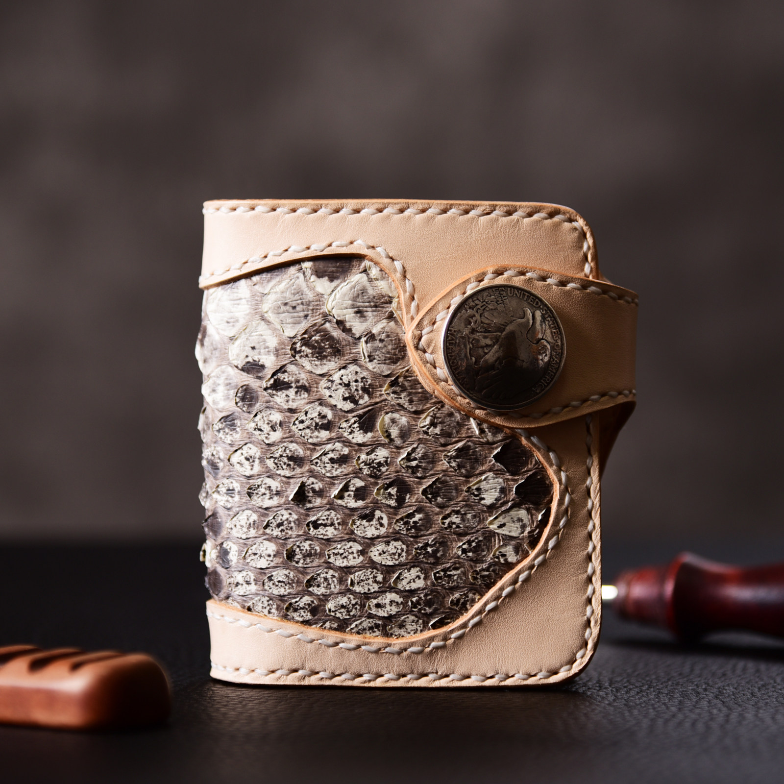 00元  月售: 1件  购物:  直达链接 来自:淘宝-麦田皮具 配送:安徽