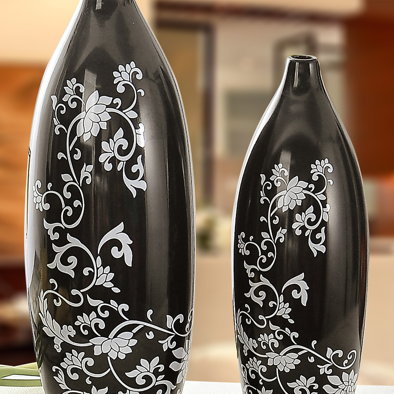 Ceramic craft gifts creative furnishing articles wedding gifts I household adornment of black and white shell vase furnishing articles