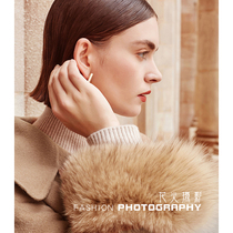 Shenzhen shooting costume womens underwear mens shoes hat photography model male and female external model national model photography short video picture