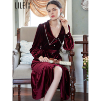 Golden velvet robe womens autumn and winter long long long sleeve lapel French retro nightgown can be worn outside pajamas home clothes to keep warm