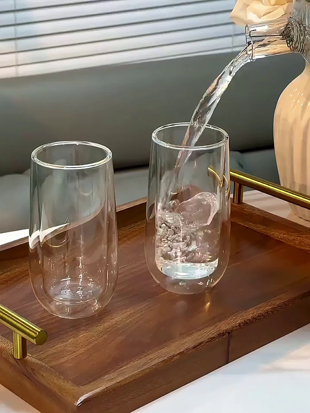 为什么双层玻璃杯不简单烫手？