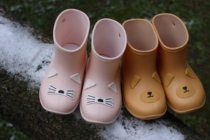 Light childrens rain boots cute cartoon water shoes