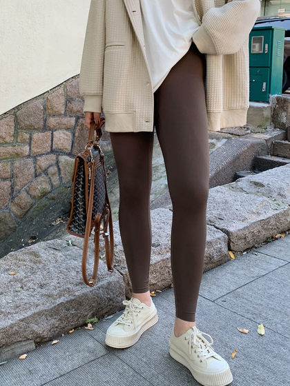 ALIN large size home furnishings fat mm stretch slim feet pants in autumn new style 200*0.5kg high waist hip lifting yoga pants
ALIN large size home furnishings fat mm stretch slim feet pants in autumn new style 200*0.5kg high waist hip lifting yoga pants