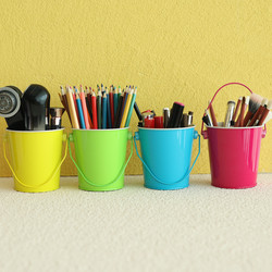 Original candy -colored mini bucket small bucket makeup brush brush brush brush drawing bucket desktop storage small trash can