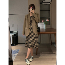 Curry Suit Jacket Woman 2022 Spring Autumn New Senior Sensation Little Sub Casual Fried Street Bursting Western Suit Blouse