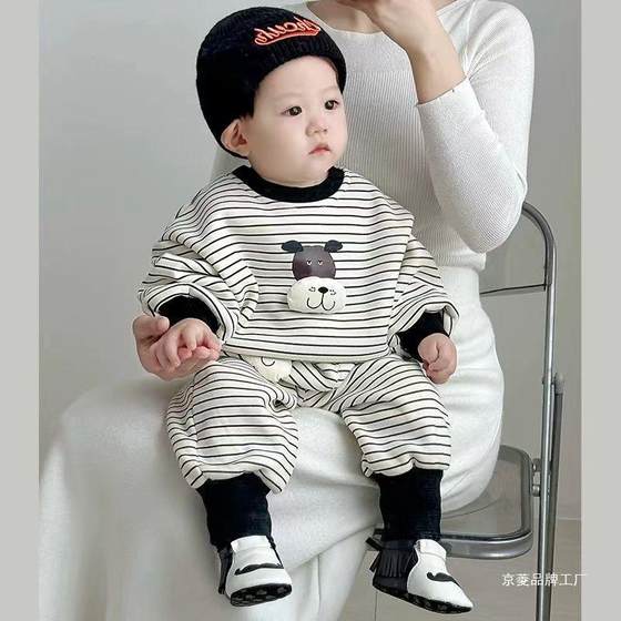 Imported German baby clothes plus velvet sweatshirt split autumn and winter new two-piece baby fashionable suit for men and women
Imported German baby clothes plus velvet sweatshirt split autumn and winter new two-piece baby fashionable suit for men and women