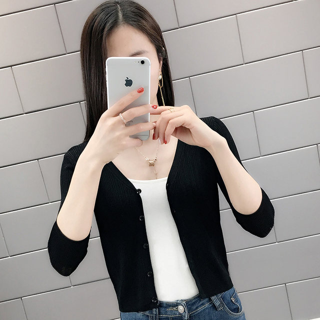 Ice silk knitted cardigan women's short sunscreen shawls with air conditioning women's thin summer coat with skirt Ice silk knitted cardigan women's short sunscreen shawls with air conditioning women's thin summer coat with skirt
