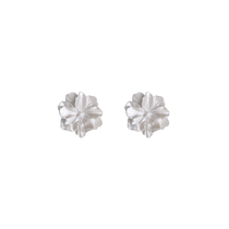 VEGA CHANG Japanese Korean style temperament small flower earrings three-dimensional petals hipster simple lady earrings
