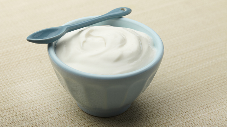 常温酸奶市面上的酸奶主要分两种类型,分别是凝固型酸奶和搅拌型酸奶