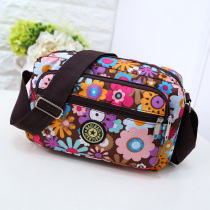 Middle-aged womens bag casual nylon canvas bag middle-aged and elderly messenger bag fashion all-match one-shoulder mother small flower cloth bag
