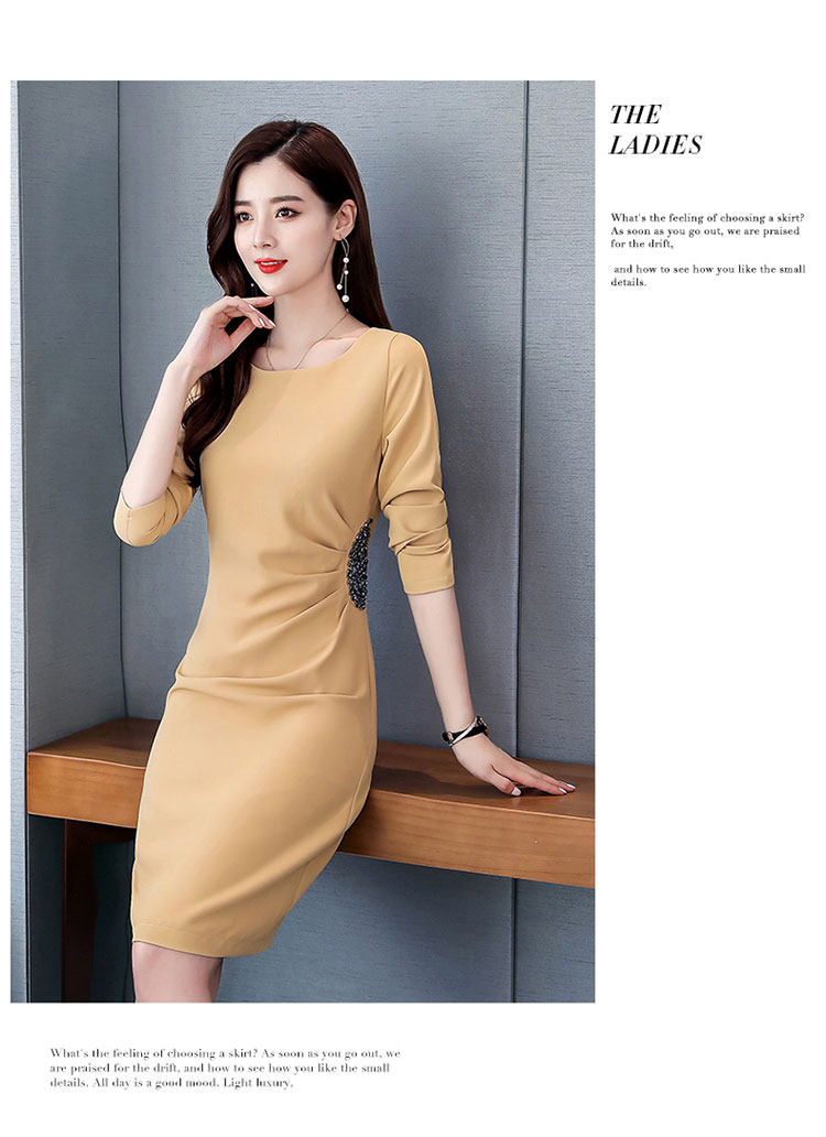 圆领甜美纯色中长款高腰套头2021年春季长袖连衣裙_时尚俏佳人ssqjr