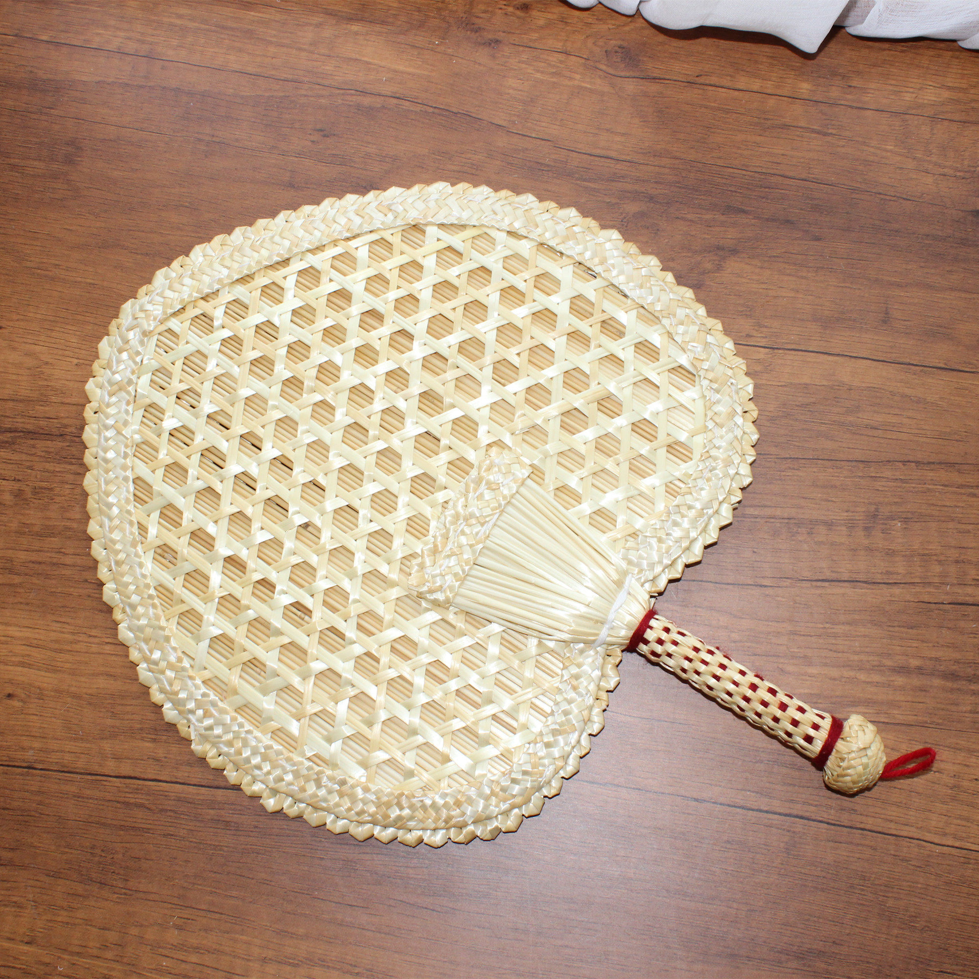 手工编织麦秆扇圆形老式宝宝夏季纳凉驱蚊便携随身手摇宝宝扇子优惠券