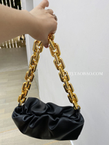 LDTJ high temperament 2020 new womens bag thick chain cloud bag Song Huiqiao with the same shoulder crossbody womens bag